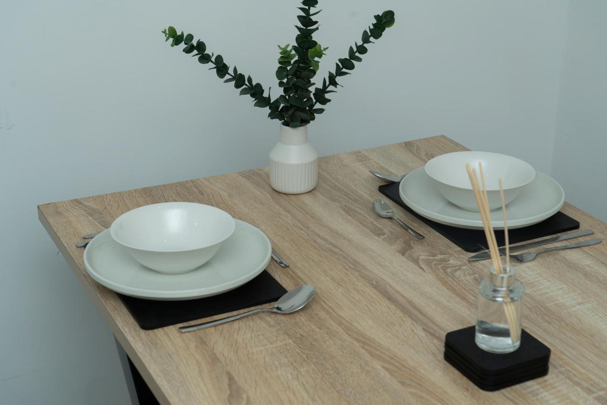 Double Bedroom Near Etihad And Coop Live With Free Parking, Shared Kitchen & Bathroom - Including Free 1-Hour Early Check-In Or Late Check-Out For Bookings Until July Manchester Exterior foto